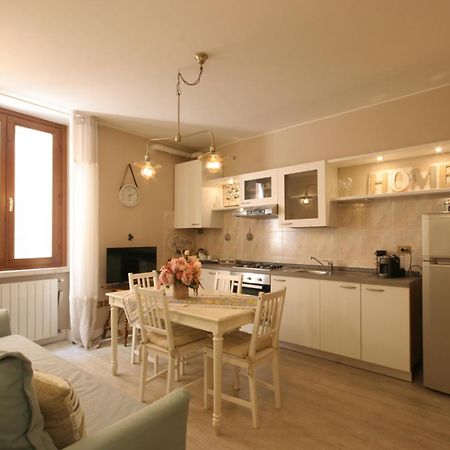 Violetta Maison, Elegante E Romantica A Salo' Apartment Exterior photo