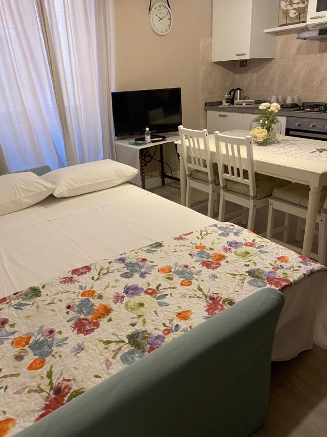 Violetta Maison, Elegante E Romantica A Salo' Apartment Exterior photo